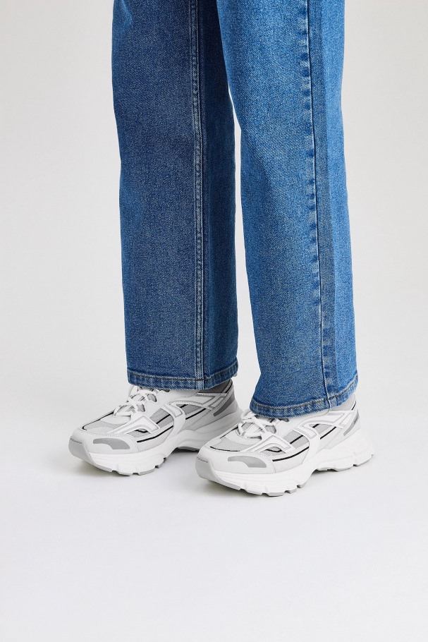 Maraton R-løype Hvit Axel Arigato