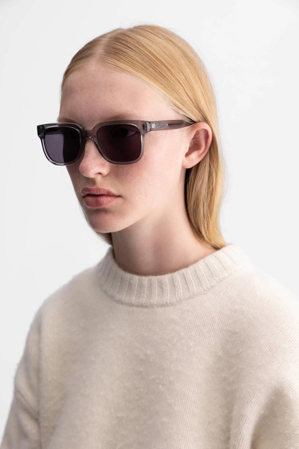 Jet Square Solbriller Lys Grå Grå Axel Arigato