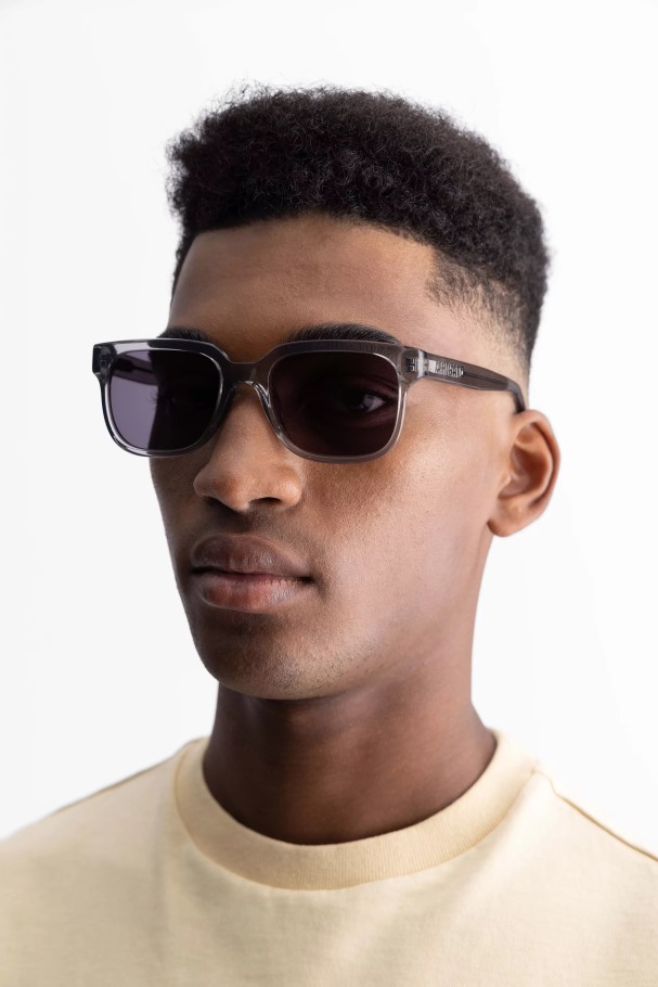 Jet Square Solbriller Lys Grå Grå Axel Arigato