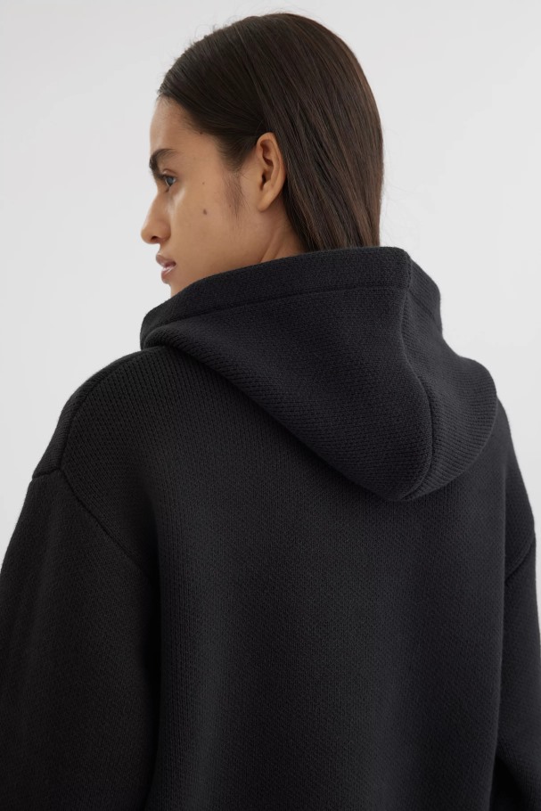 District Hettegenser Axel Arigato Falmet Svart