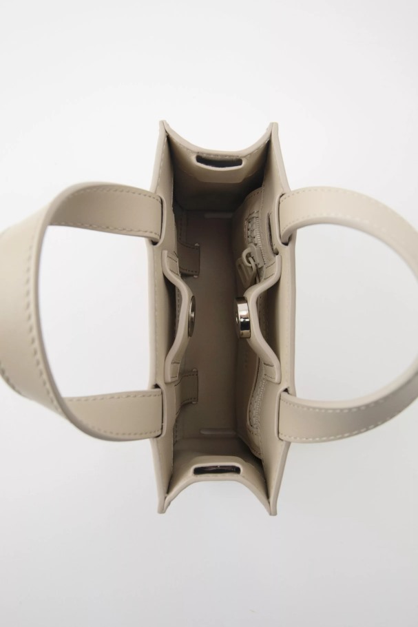 Axel Arigato Egenskap Monogram Skinnveske Blek Beige