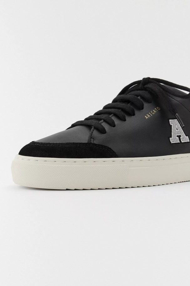 Ren 90 College A Axel Arigato Svart