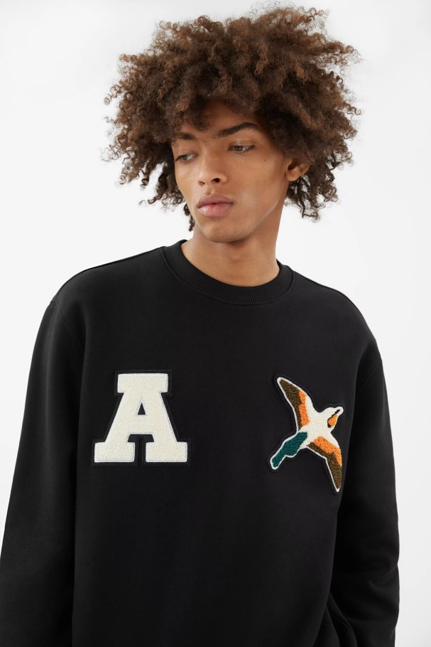 Varsity Bee Bird Sweatshirt Axel Arigato Svart