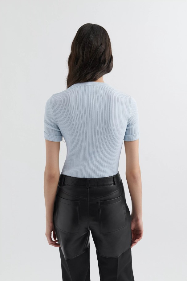 Axel Arigato Honor Strikket T-skjorte Lyseblå