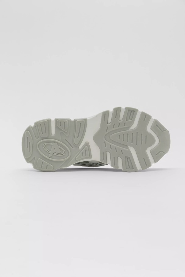 Maraton R-løype Støvete Salvie Axel Arigato