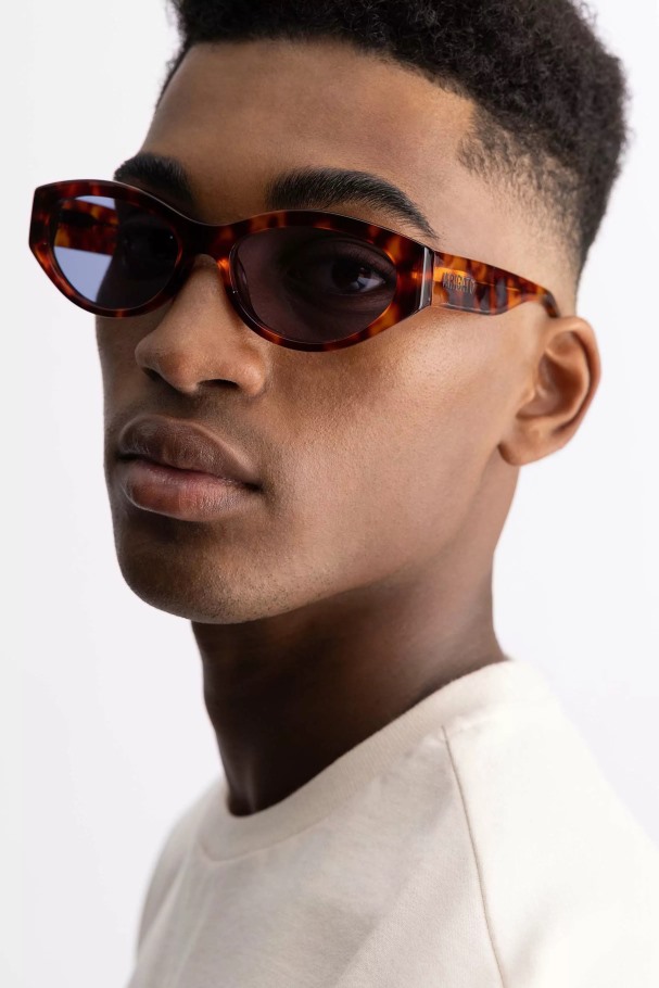 Axel Arigato Tortoise Lyseblå Tonia Cat-eye Solbriller