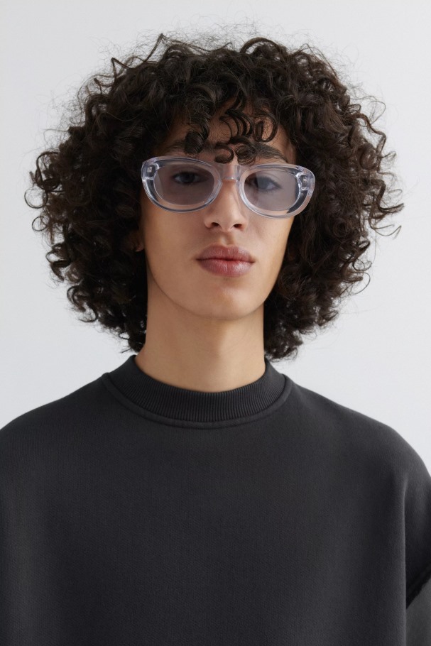 Echo Solbriller Klare Krystallblå Axel Arigato