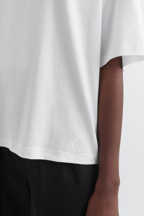 Axel Arigato Hvit Lokal T-skjorte