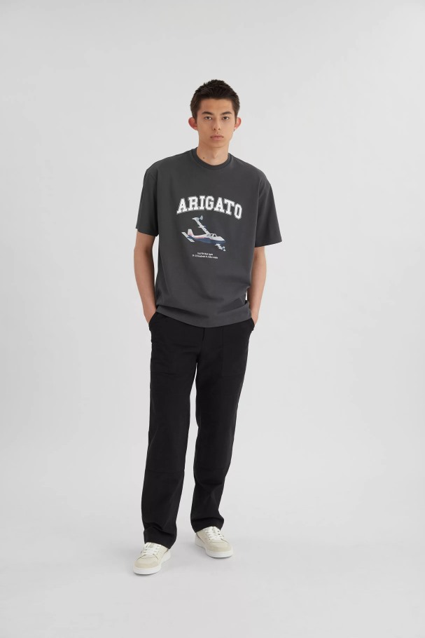 Axel Arigato Falmet Svart Voyage T-skjorte