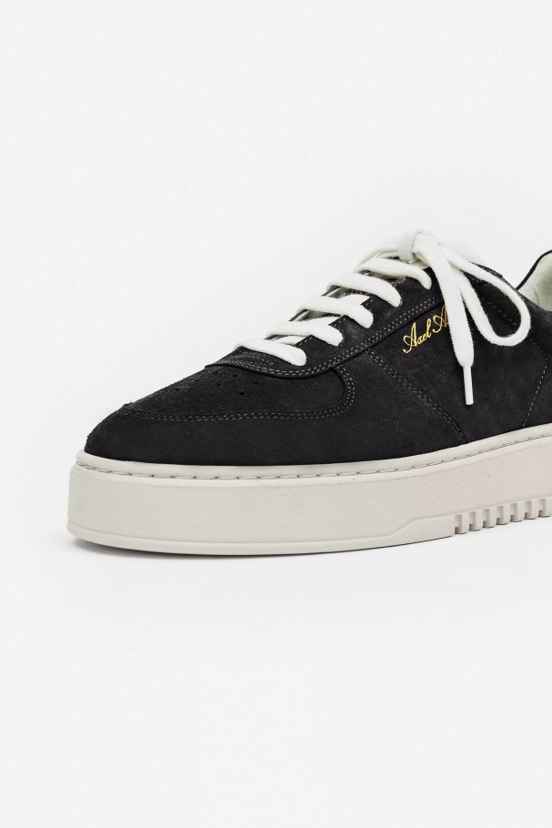 Axel Arigato Kull Orbit Semsket Skinn