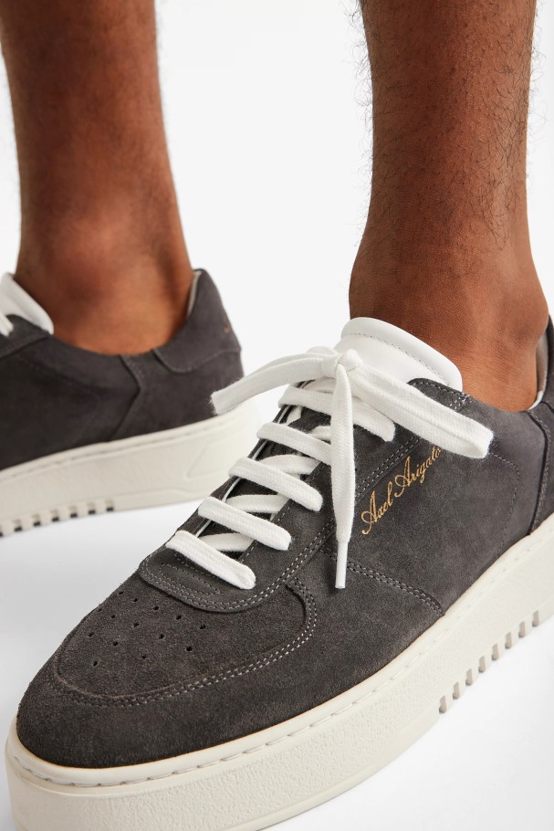 Axel Arigato Kull Orbit Semsket Skinn