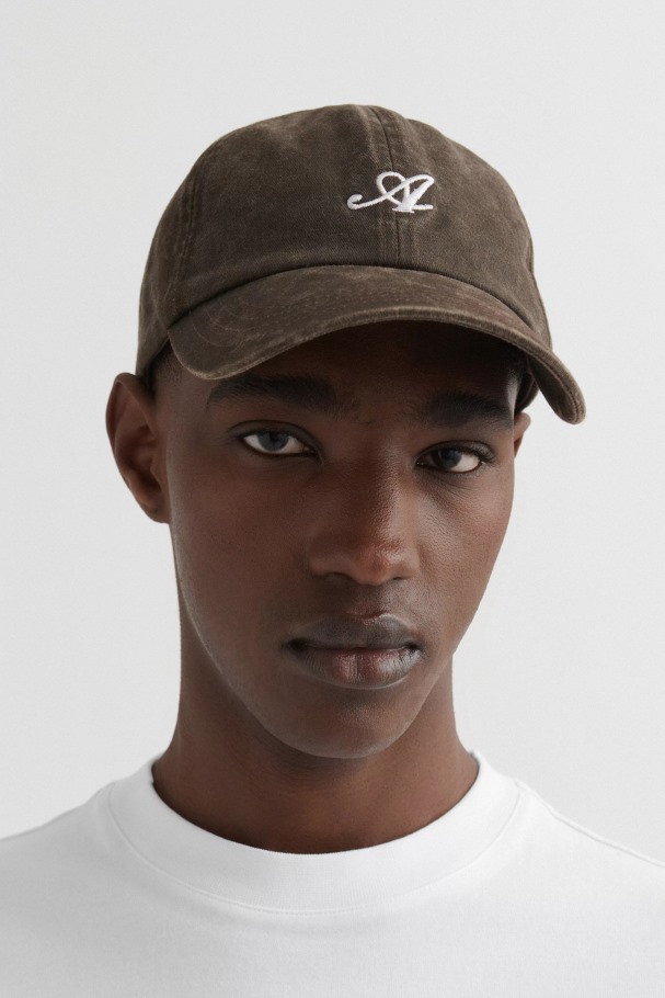 Vasket Signatur Cap Vasket Brun Axel Arigato