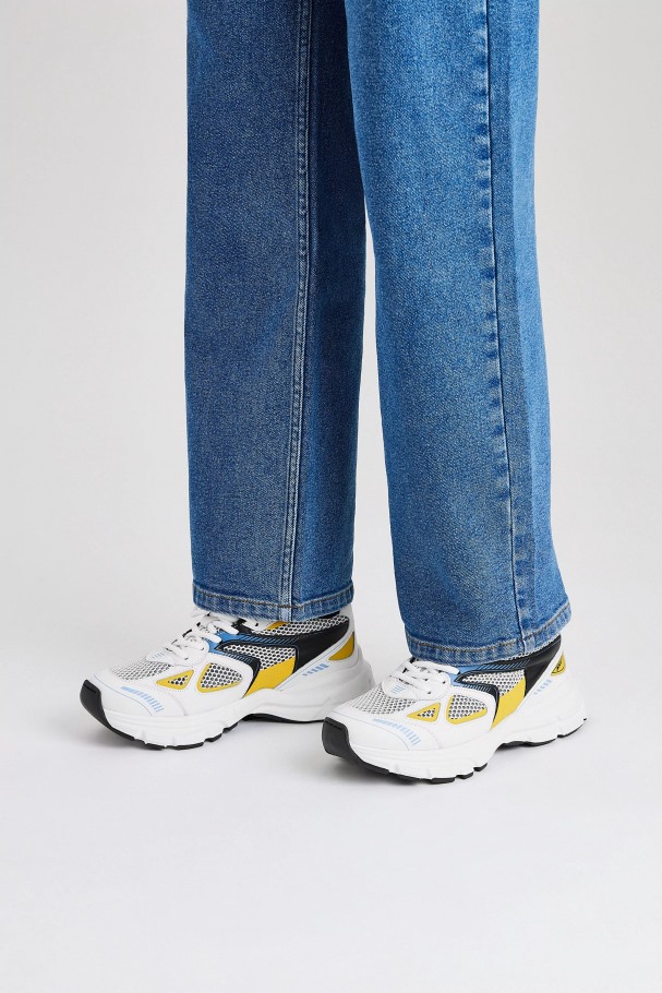 Maratonløper Hvit Axel Arigato