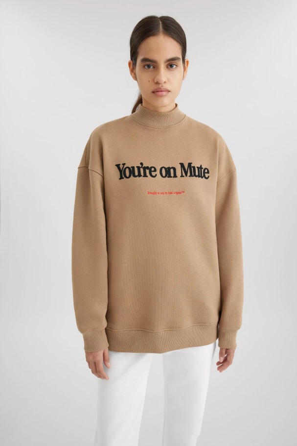 axel_arigato_camel_beige_mute_sweatshirt.jpg Axel Arigato Camel Beige Mute Sweatshirt - Bilde 1