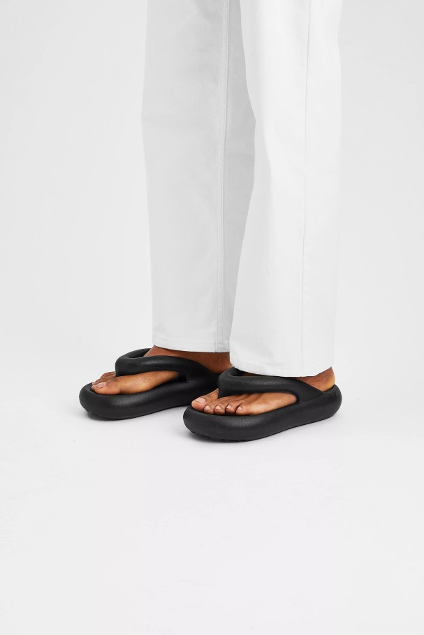 axel_arigato_delta_sandal_off_black.jpg Axel Arigato Delta Sandal Off Black - Bilde 1