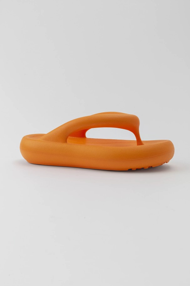 axel_arigato_delta_sandal_oransje.jpg Axel Arigato Delta Sandal Oransje - Bilde 1