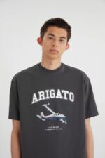 Axel Arigato Falmet Svart Voyage T-skjorte - Bilde 4