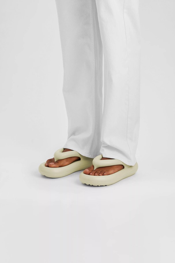 axel_arigato_gronne_delta_sandaler.jpg Axel Arigato Grønne Delta Sandaler - Bilde 1