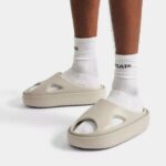 Axel Arigato Magma Sandal Beige