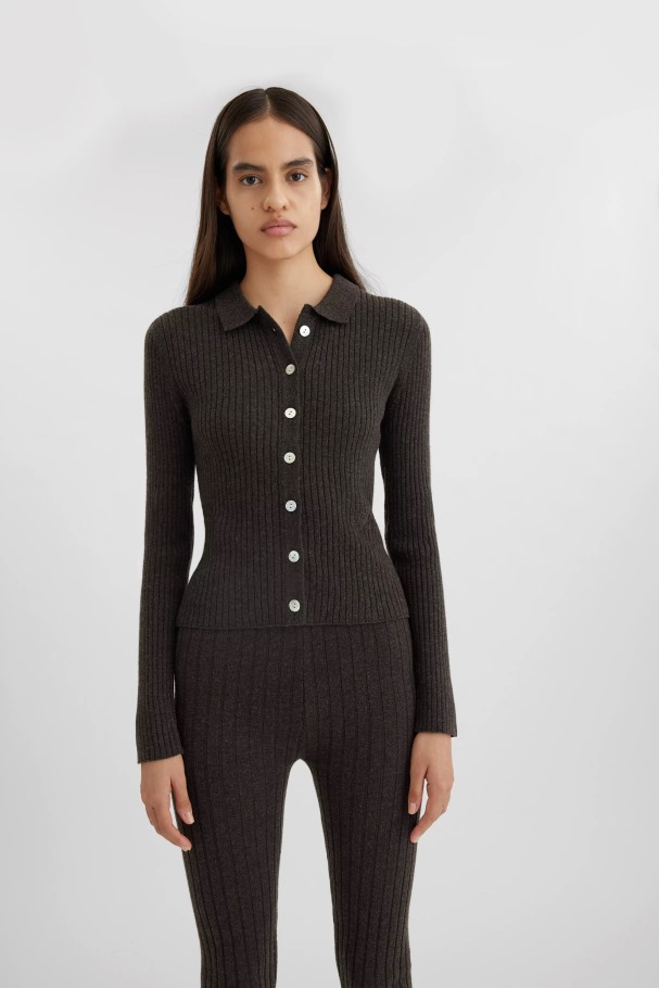axel_arigato_signatur_cardigan_brun.jpg Axel Arigato Signatur Cardigan Brun - Bilde 1