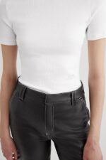 Axel Arigato Signatur Slim Rib T-skjorte Hvit - Bilde 3