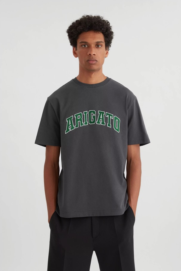 college_logo_t_skjorte_axel_arigato_falmet_svart.jpg College Logo T-skjorte Axel Arigato Falmet Svart - Bilde 1