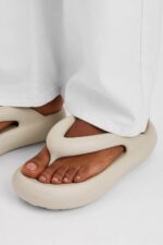 Delta Sandal Axel Arigato Beige - Bilde 3