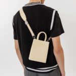Handlepose Mini Axel Arigato Blek Beige